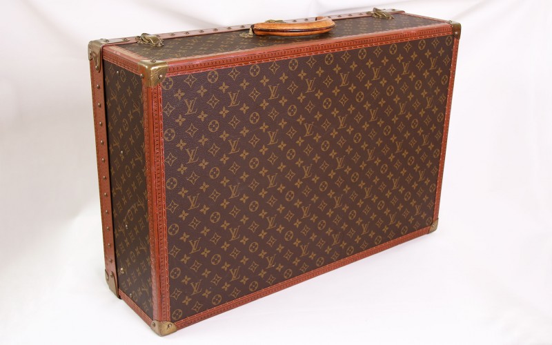 Sold at Auction: Louis VUITTON. Koffer, Valise, Vintage, LOUIS VUITTON  TRAVELING CASE, 47 x 69 x 22 cm