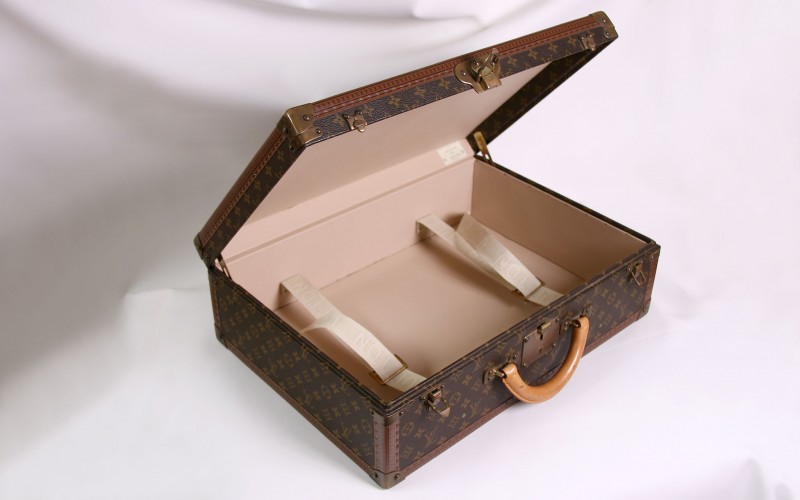 Louis Vuitton Bisten Suitcase 395575