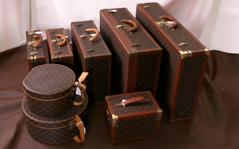 luggage louis vuitton hat box